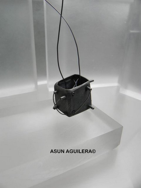 Colgante INDUSTRIAL de la colección CONSTRUCCIONES. Colgante de la colección DE AMOR Y DESAMOR. Arte Flamenco. Arte Jondo. Joyería Artística Española. Asun Aguilera, Joyería de Autor.