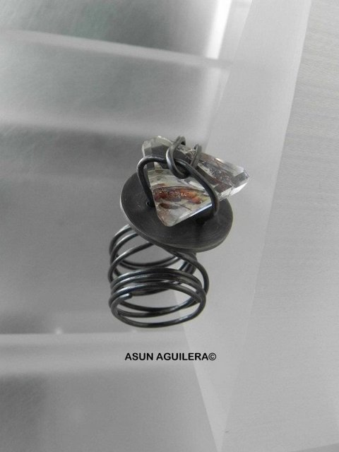 Anillo CONSTRUCCIONES - Cuarzo Rutilo. Joyería Contemporánea Española.. Asun Aguilera, Joyería de Autor.