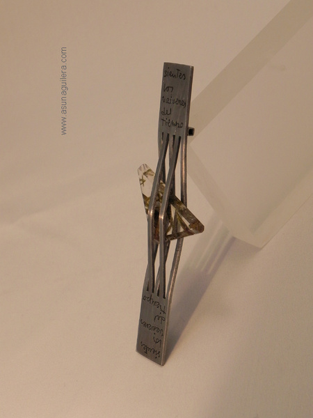 Colgante SIENTES LOS VAIVENES DEL TIEMPO. Pieza Única. Plata de Ley mate y Cuarzo Rutilado.Joyería Artística. Asun Aguilera, Emociones hechas Joyas