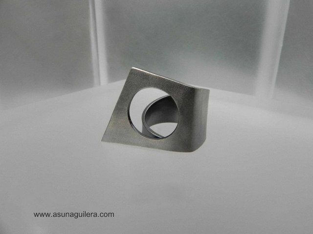 Anillo colección PEZ. Asun Aguilera, Joyería de Autor.