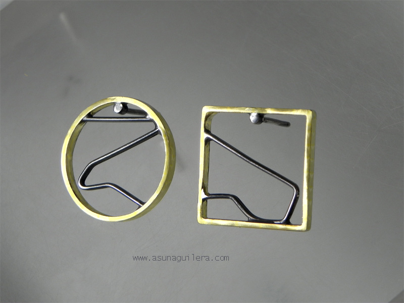 PENDIENTES EN PLATA DE LEY Y LATÓN