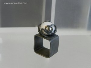 Anillo MI LÍO - Perla - Cuadrado - Plata de Ley y Perla Cultivada de Agua Dulce