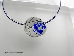 Colgante LA NOCHE - Plata de Ley y Esmaltes al Fuego - Colección ECOLOGÍA y VIDA