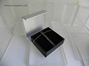 Colgante NUEVOS SOLES DE TIERRAS NUEVAS - Edicción Limitada - Plata de Ley Mate y Esmaltes al Fuego