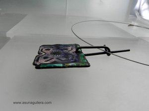 Colgante RETAZOS DE RECUERDOS - Pieza Única - Plata de Ley Mate y Esmaltes al Fuego