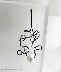 Pendientes MI LÍO - DÚO Plata de Ley y Perla Cultivada de Agua Dulce. Plata 925 Envejecida Mate. Asun Aguilera