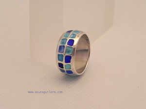 Anillo 2 HILERAS DE CUADRADOS. Plata de ley y Esmaltes al Fuego. Joyería de Autor. Tienda en Gijón, Asturias