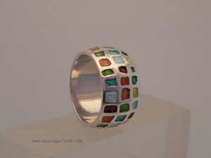Anillo 3 HILERAS CUADRADOS.Plata de ley y Esmaltes al Fuego. Joyeria de Autor