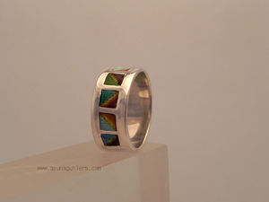Anillo 5 CUADRADOS-Plano. Plata de Ley y Esmaltes al Fuego. Asun Aguilera, Joyería de Autor. Tienda en Gijón