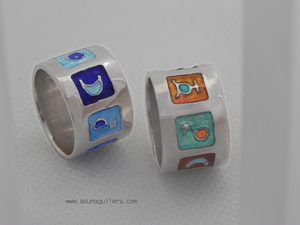 Anillo Los DIAS de la SEMANA/Esmalte. Plata de Ley y Esmaltes al Fuego. Joyería Contemporánea.Contemporary Jewelry. Joyería de Autor. Tienda en Gijón, calle Trinidad 10