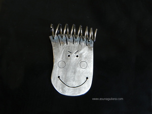 Colgantes Los HERMANOS DE RAULITO. Plata de ley y Esmaltes al Fuego. Joyería de Autor Española. Contemporary Jewellery.Asun Aguilera. Tienda en Gijón, Asturias