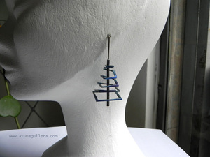 Pendientes GEOMETRÍAS/Titanio. Titanio, Acero Inoxidable Quirúrgico, Acero Inoxidable. Joyería Contemporánea Española. Contemporary Jewelry.Asun Aguilera, Joyería de Autor. Tienda en Gijón, Asturias, calle Trinidad 10 