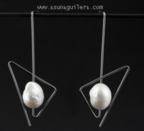Pendientes TRIÁNGULOS/PERLA   67 €