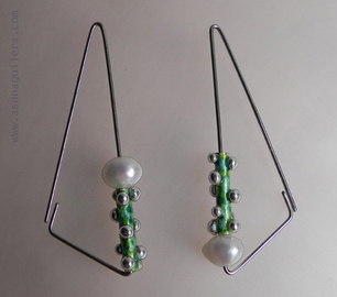 Pendientes TUBOS/BOLITAS/TRIÁNGULOS   95 €