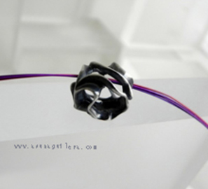 Colgante ESFERA TALLADA - Hueca   77 €